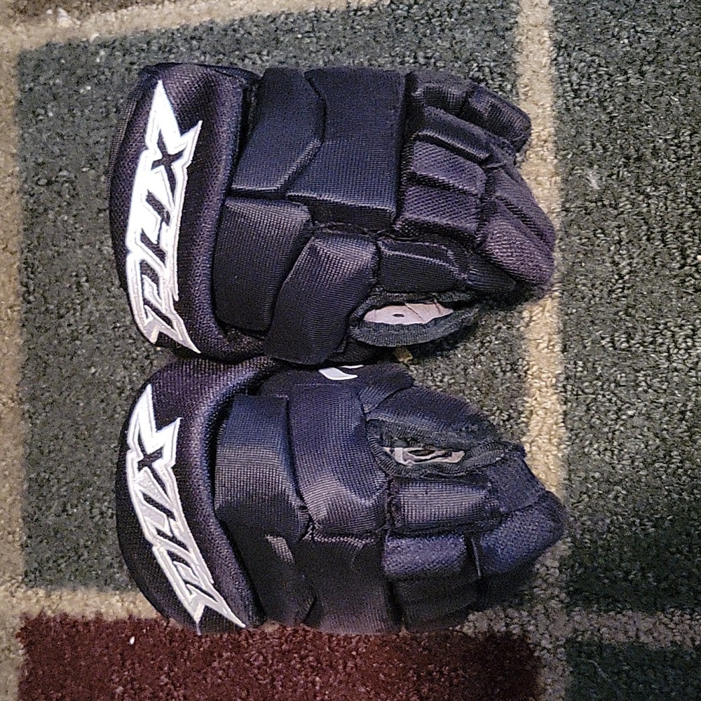 8" Ice Hockey Gloves